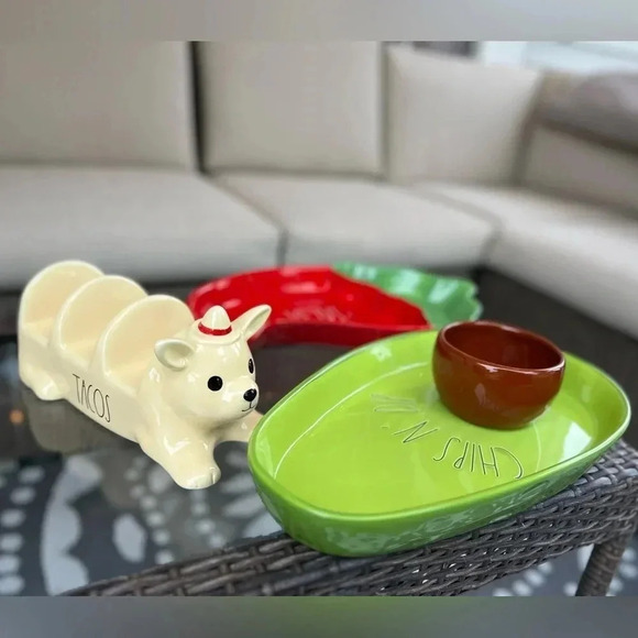 NEW Rae Dunn TACO Stand/Holder adorable ceramic Chihuahua with cute sombrero - Picture 9 of 12